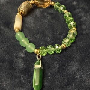 Emerald Elegance Beaded Bracelet